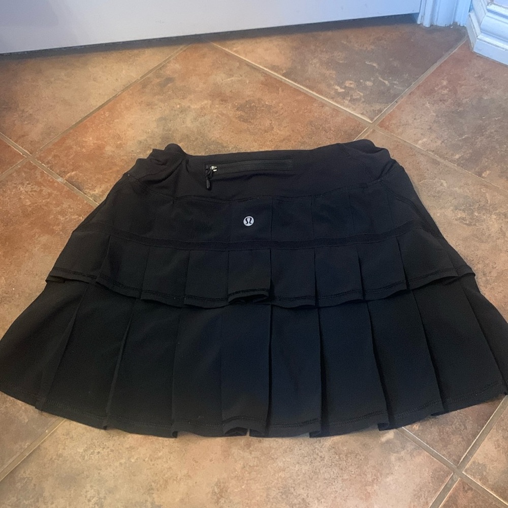 Lululemon Pace Setter Skirt Size 6 tall